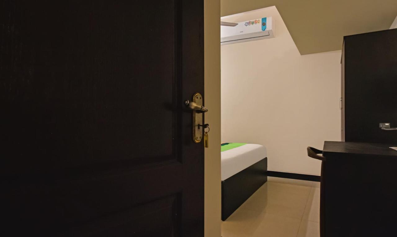 Отель Treebo Samhaar Residency Thoraipakkam Ченнаи Экстерьер фото