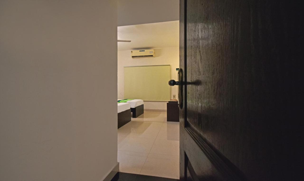 Отель Treebo Samhaar Residency Thoraipakkam Ченнаи Экстерьер фото
